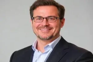Igor Velecico economista